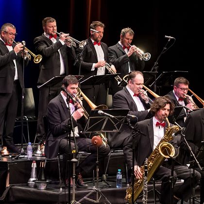 LUNGAU BIG BAND und Karin Bachner - Tribute to Ella Fitzgerald, FR 22.3., 20 Uhr